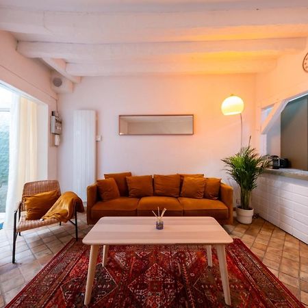 Le Cocon- Atypique Classe 2 Etoiles Gien Extérieur photo
